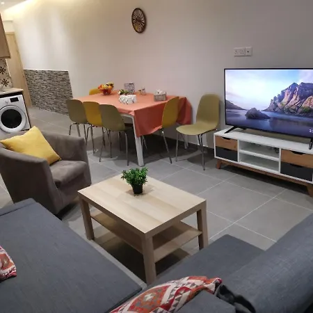 Apartament Nat's Finikoudes Beach 3 Bedroom